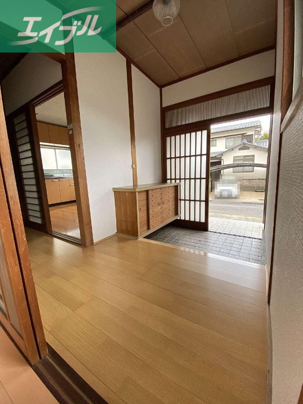 中庄ハイツ一戸建の玄関写真
