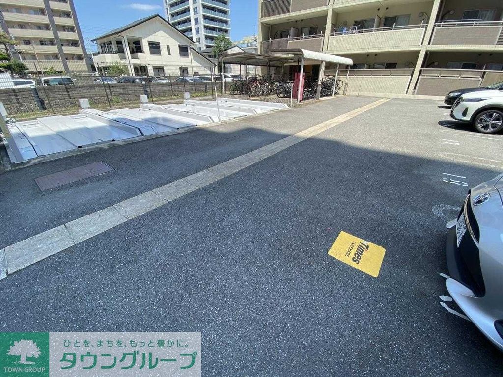 駐車場　駐車場
