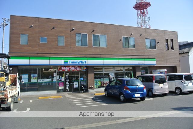 コンビニ　ファミリーマート津知屋横須賀店（コンビニ）まで123m