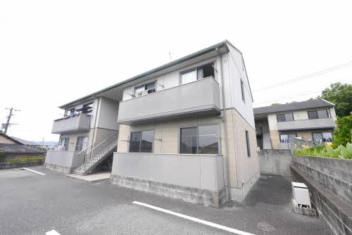 サンビレッジ八番館の外観写真