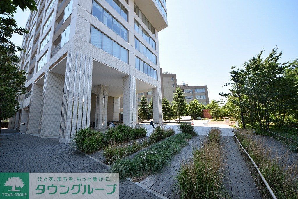 エントランス　お部屋探しは株式会社　タウンハウジング　までお気軽にお問合…