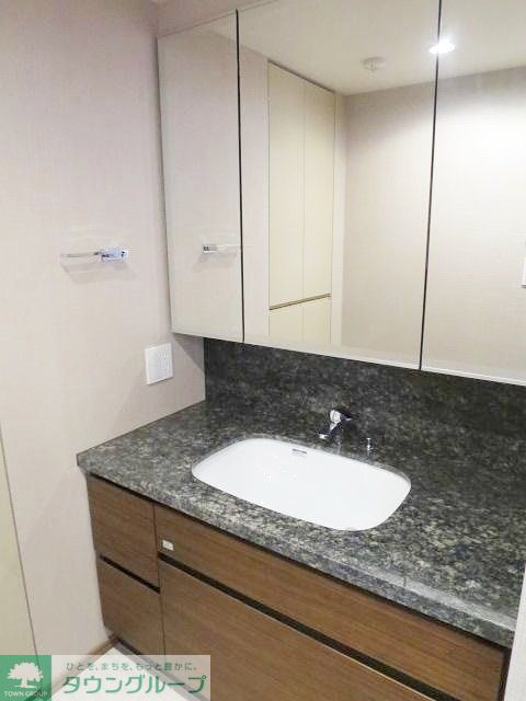 洗面設備　お部屋探しは株式会社　タウンハウジング　までお気軽にお問合…
