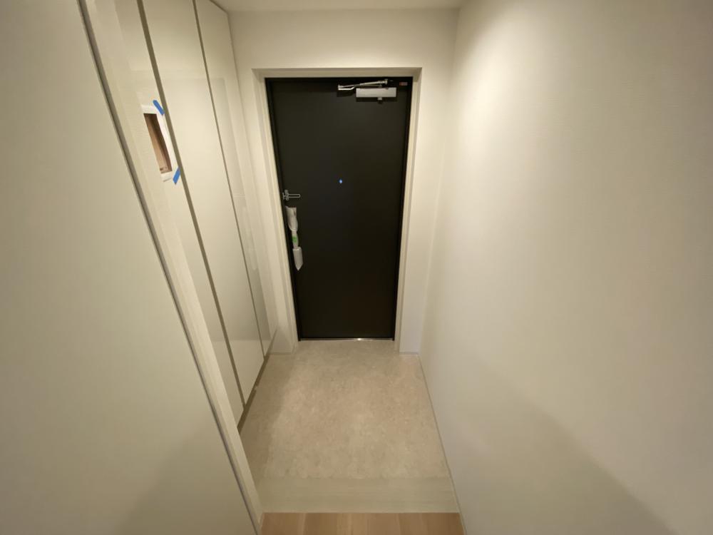 レゾナンス西宮北口の玄関写真