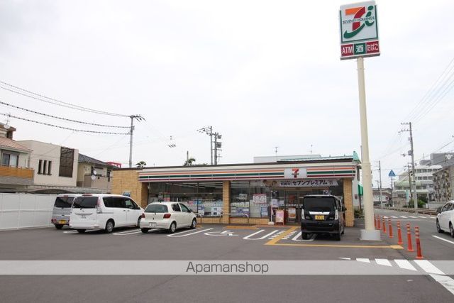 コンビニ　セブンイレブン南国篠原店（コンビニ）まで693m