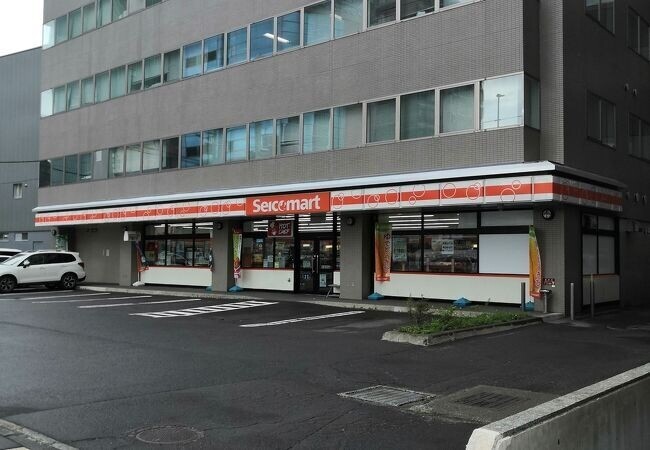 コンビニ　セイコーマート南9条店（コンビニ）まで87m