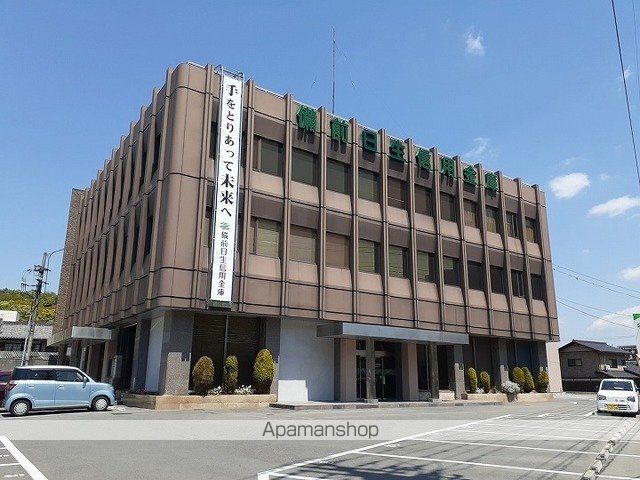 銀行　備前日生信用金庫さん（銀行）まで800m