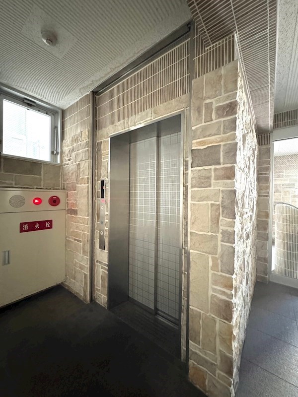 ＪＲ鹿児島本線 南福岡駅 徒歩5分 10階建 築21年の外観写真
