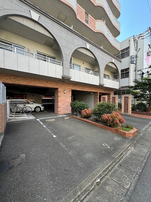ＪＲ鹿児島本線 南福岡駅 徒歩5分 10階建 築21年の外観写真