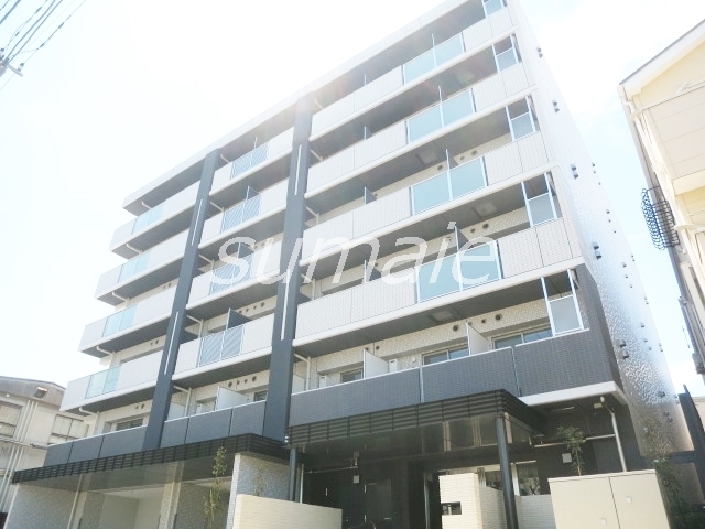 建物外観　タイル張りの外観です