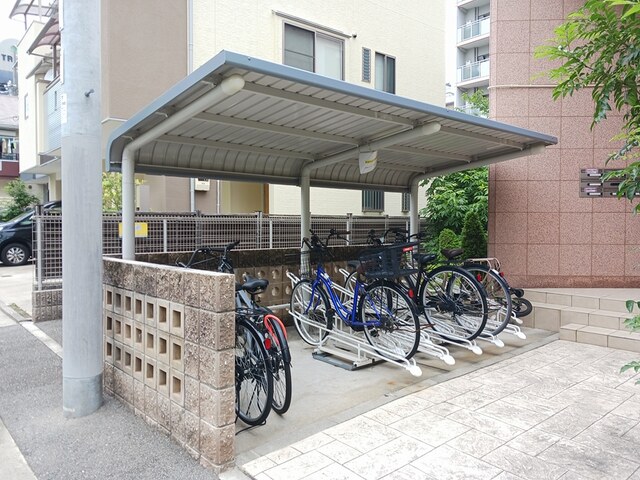 イサ セレッソの外観写真