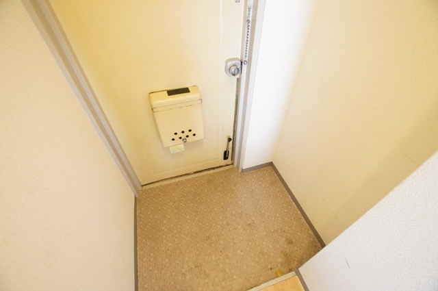 玄関　下駄箱も置ける玄関です