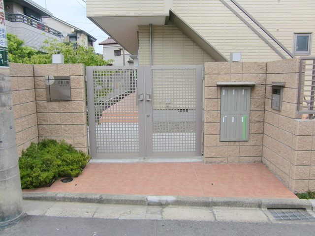 エントランス　エントランス　安心のオートロック