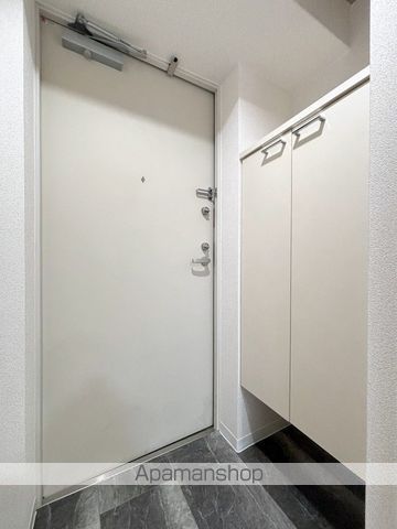 地下鉄堺筋線 北浜駅 徒歩5分 15階建 築14年の玄関写真