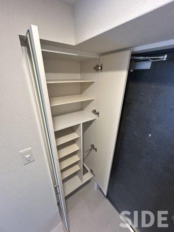 Alivis緑橋の玄関写真