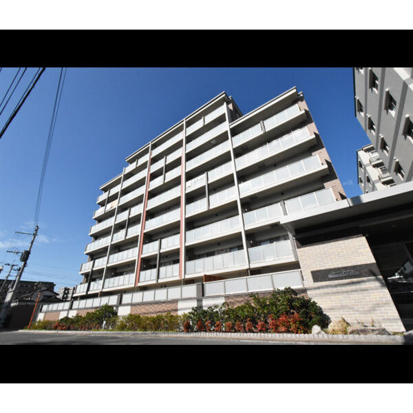 建物外観　サングレイス下山門