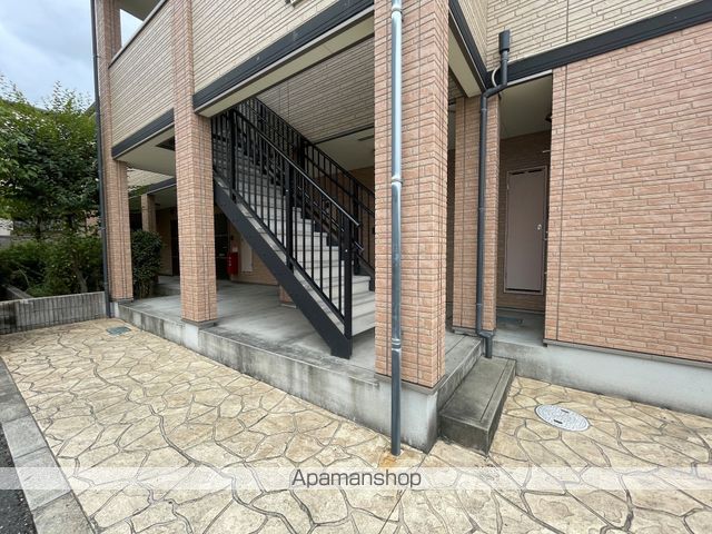 ＪＲ関西本線 志紀駅 徒歩7分 2階建 築18年の外観写真