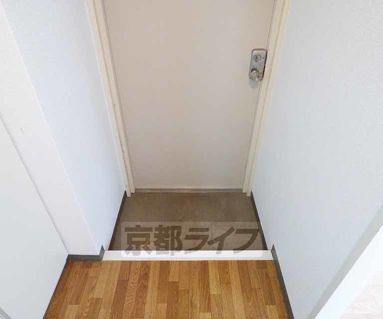De’lead鴨川公園の玄関写真