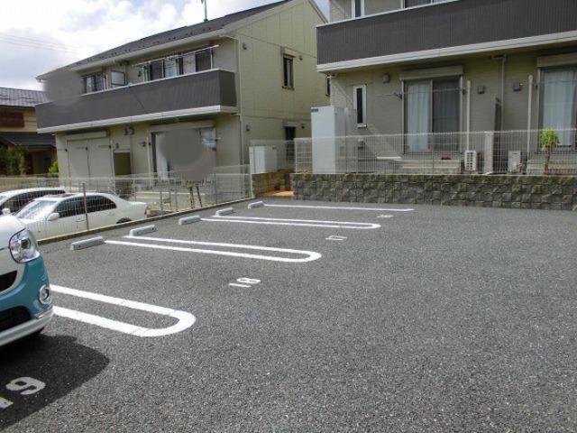 駐車場　駐車場