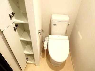 トイレ　★温水洗浄機能付き★