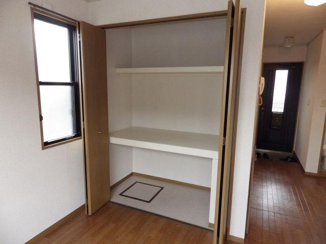 収納　※同型タイプ