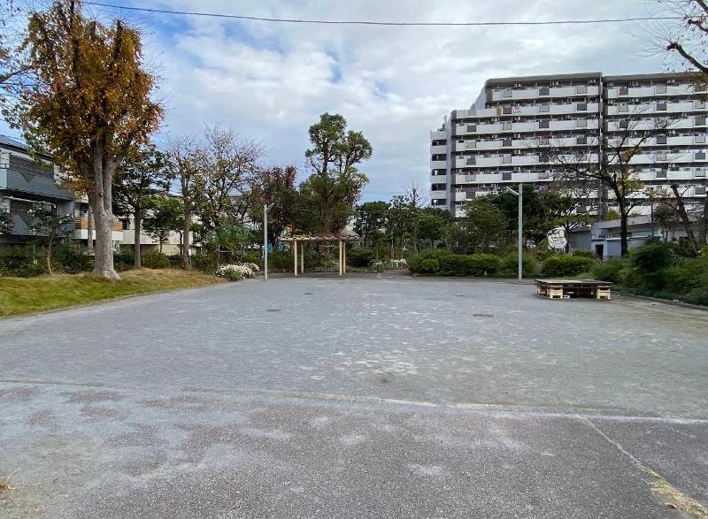 公園　都営住宅前広場（公園）まで250m