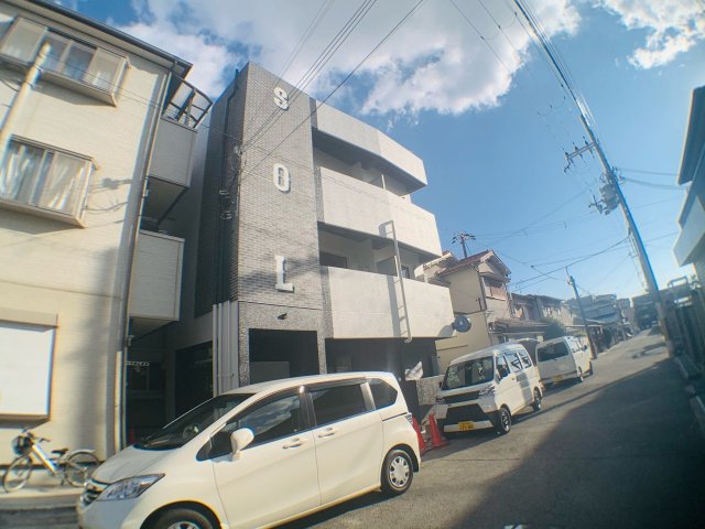 建物外観　オートロック付きで安心です！