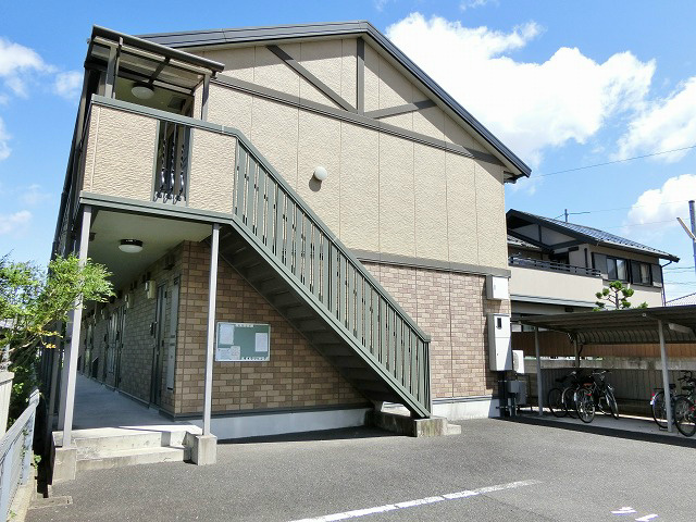 建物外観　2001年築　大和ハウス施工のキレイな物件