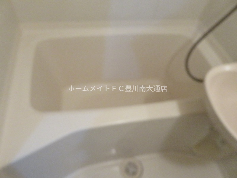 バス・シャワールーム　同型別部屋写真（反転）