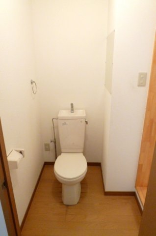 トイレ　コンパクトで使いやすいトイレです