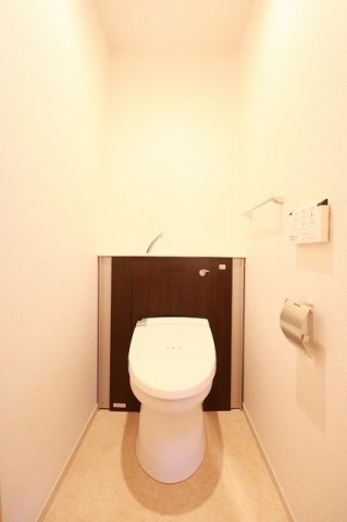 トイレ　トイレもきれいです