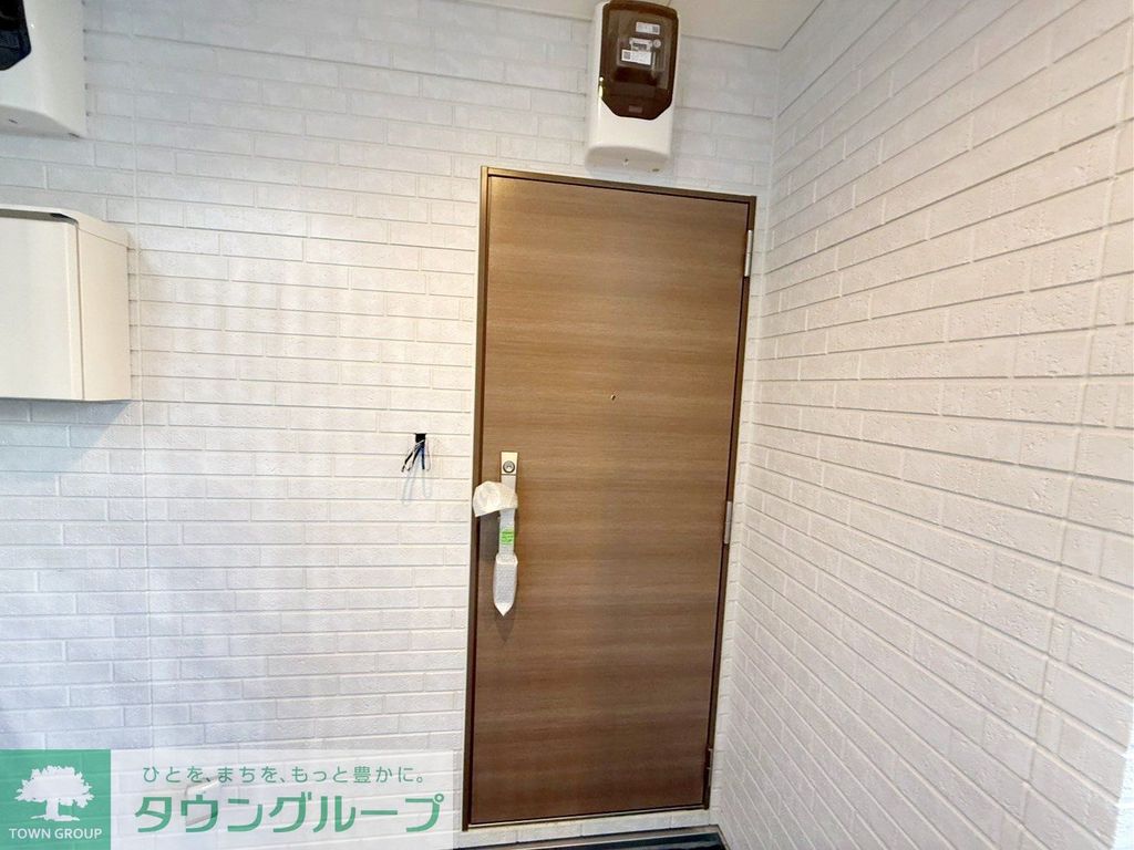玄関　お部屋探しはタウンハウジングへ♪