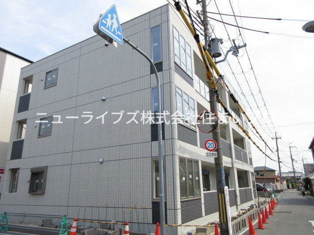 エヌプレジール