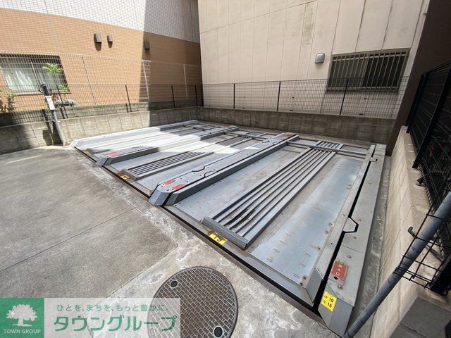 駐車場　駐車場
