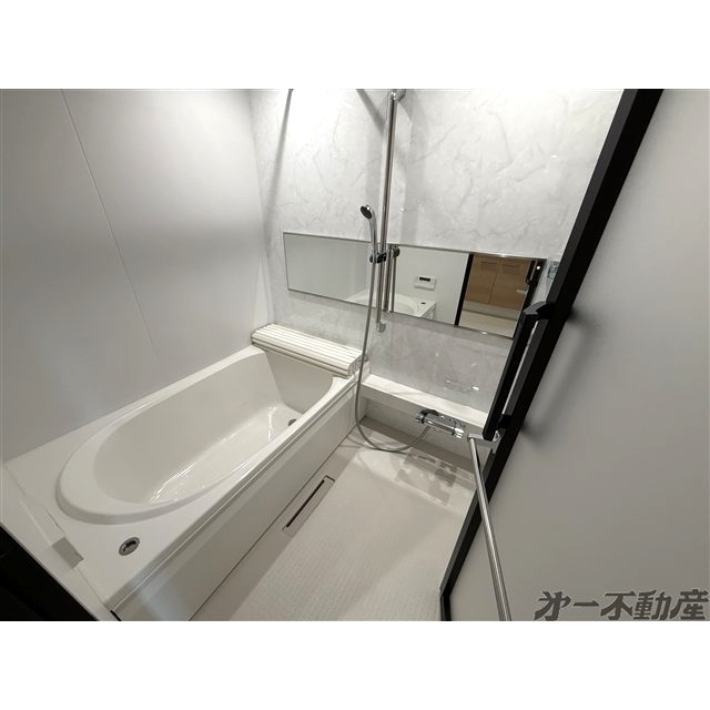 バス・シャワールーム　バスルーム