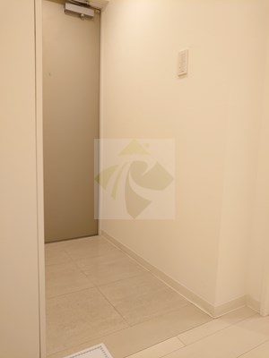 玄関　Beverly Homes DAIKANYAMA