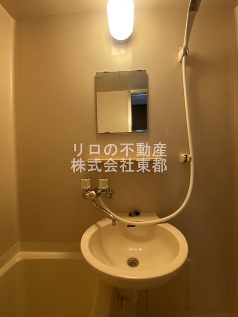 洗面設備　洗面ボウルもついているので、ここで洗顔できますね☆