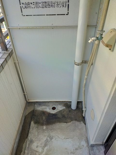 洗面設備　バルコニーに洗濯機が置けます☆