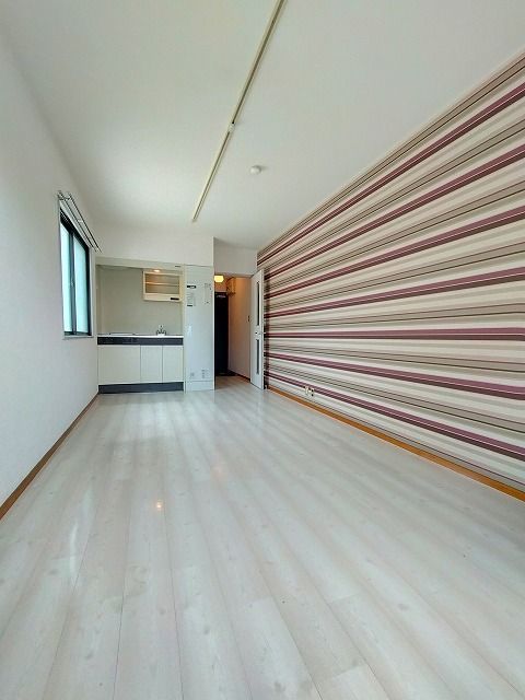 居室・リビング　明るくシンプルな間取りの快適なお部屋です☆