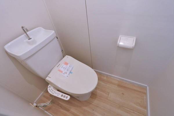 トイレ　トイレもきれいです
