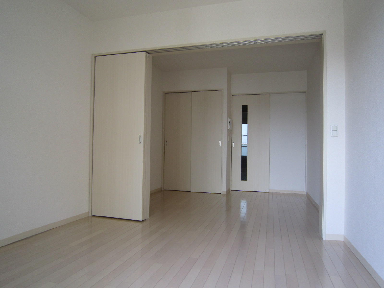 居室・リビング　ダイニング＆洋室