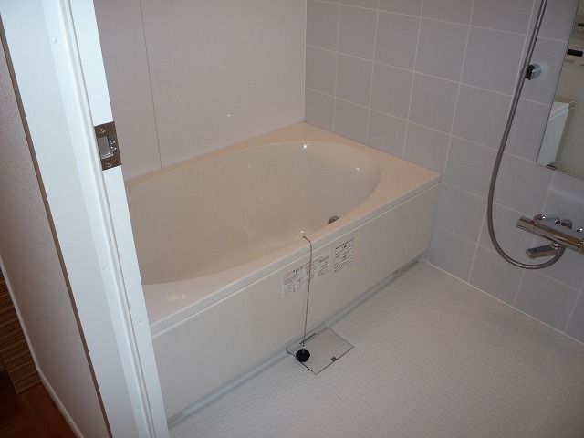 バス・シャワールーム　※写真は別タイプのお部屋です。