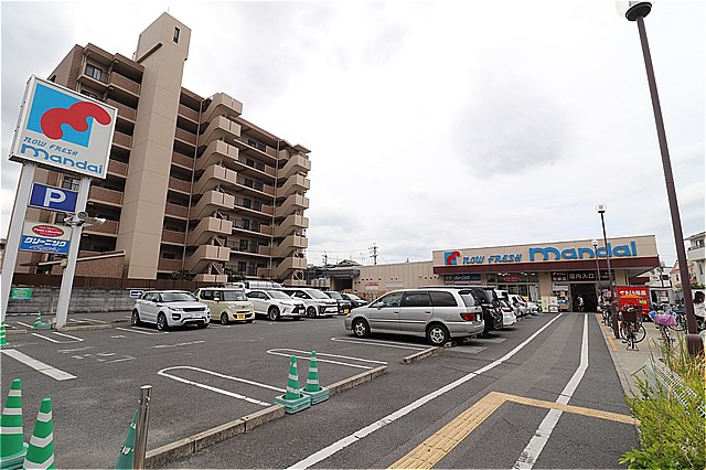 スーパー　万代加納店（スーパー）まで476m