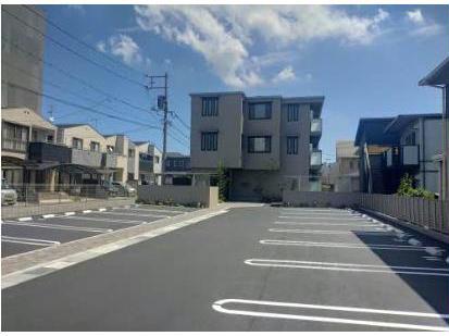 【福山市東川口町のマンションの駐車場】