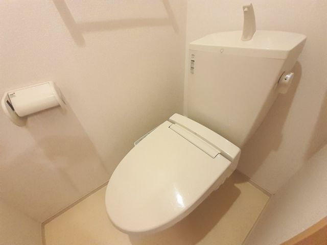 【アルベールのトイレ】