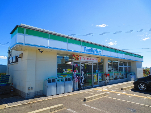 コンビニ　ファミリーマート 泉佐野鶴原店（コンビニ）まで518m