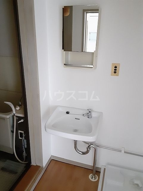 【横須賀市汐入町のマンションの洗面設備】