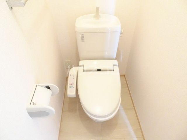 【笠間市旭町のアパートのトイレ】