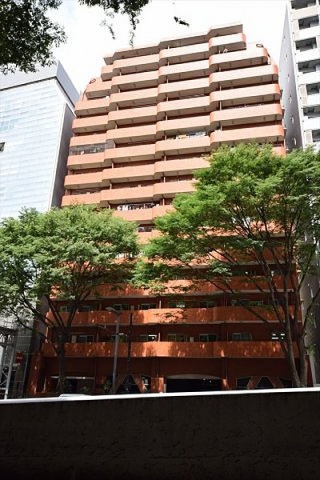 新宿区西新宿のマンションの建物外観