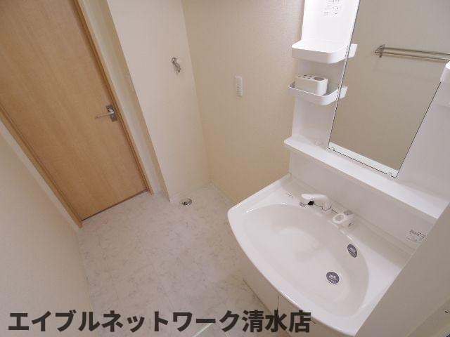 【静岡市清水区追分のアパートの洗面設備】
