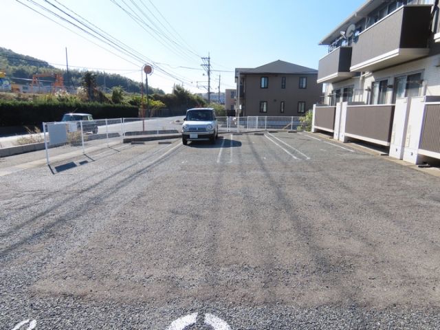 ミーティアＳの駐車場